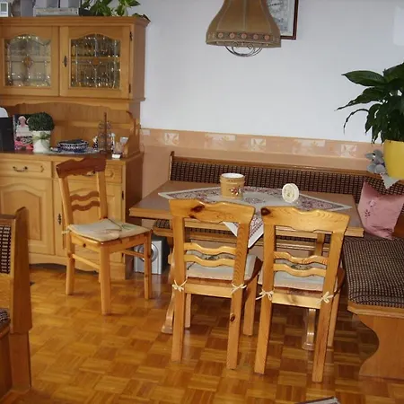 Haus Viol Πανσιόν Reit im Winkl